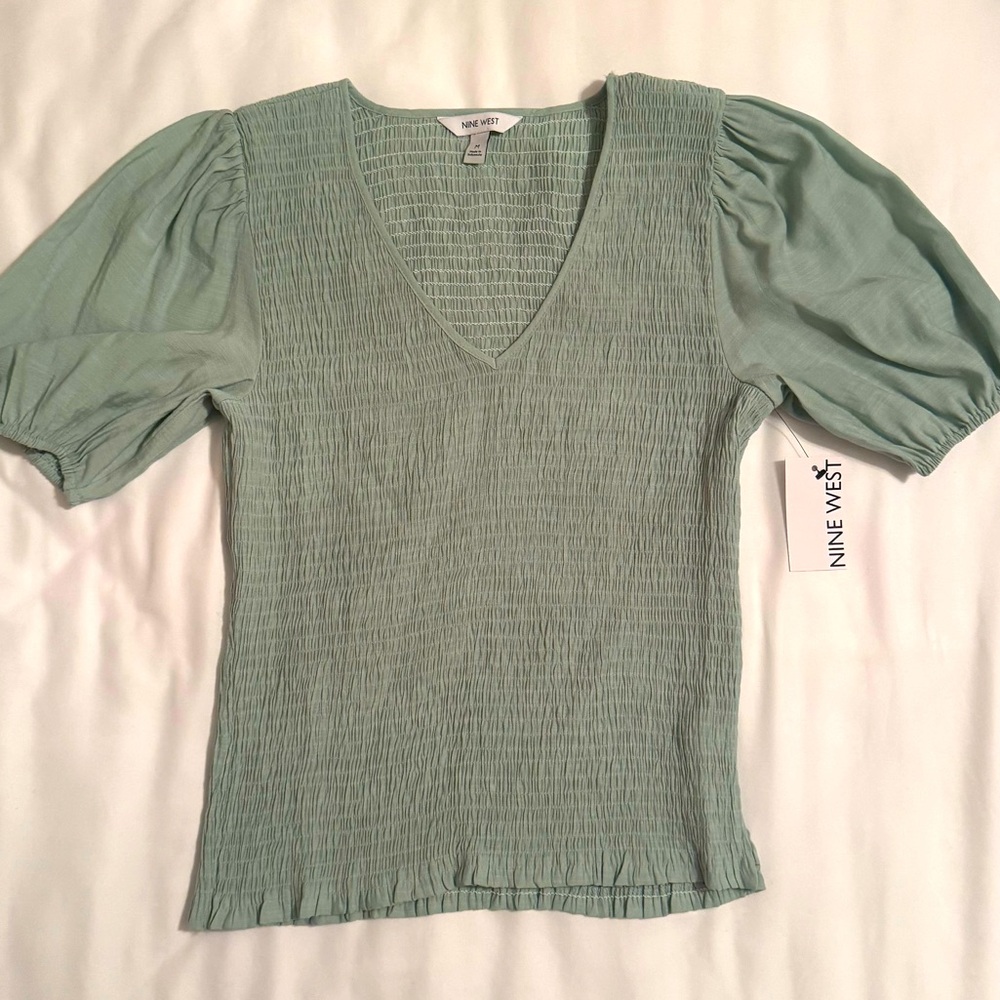 Women’s brand new Nine West blouse.